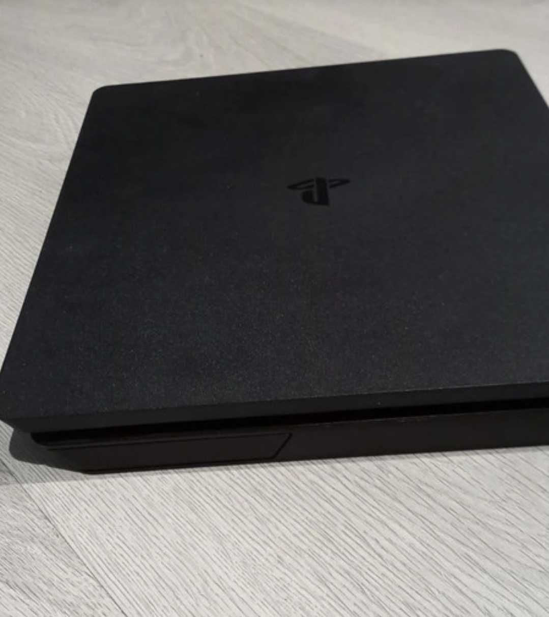 Playstation 4 com fones novos