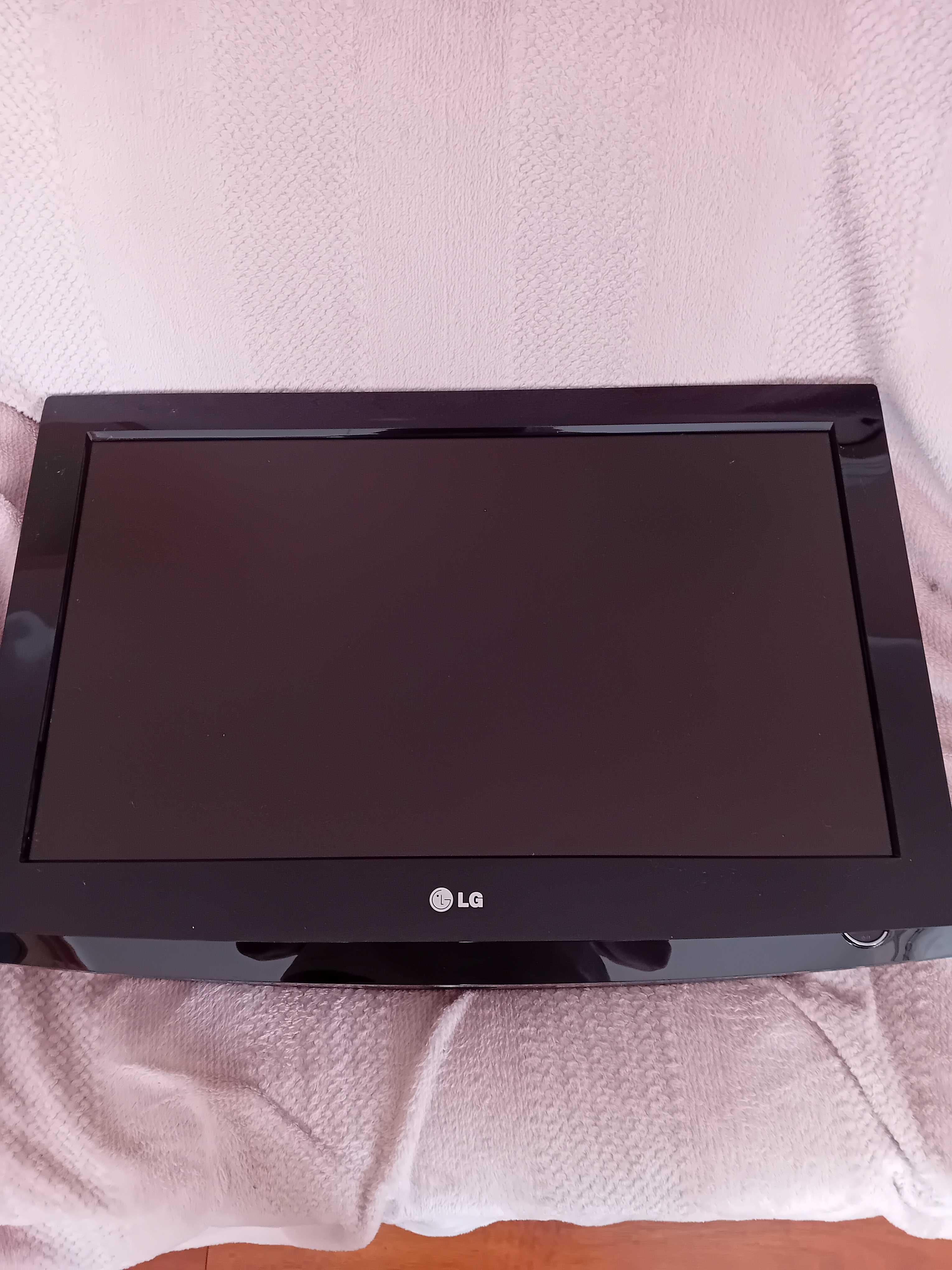 Telewizor LG26LG3000