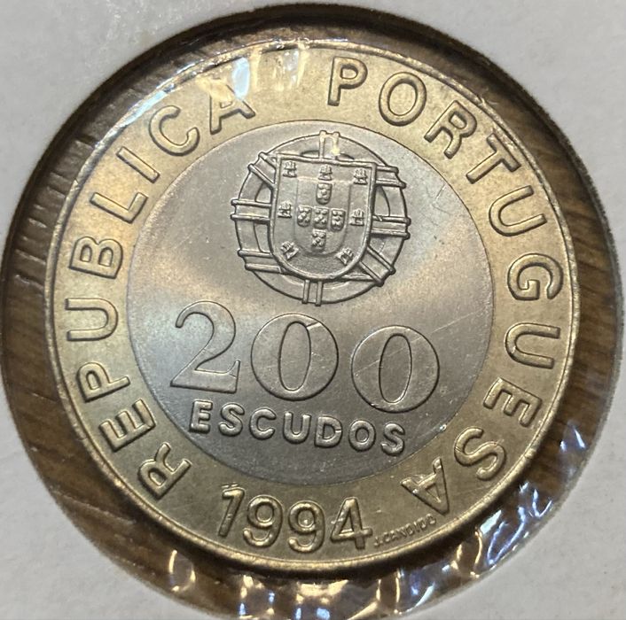 4 moedas de 200$00 bi-metálicas comemorativas