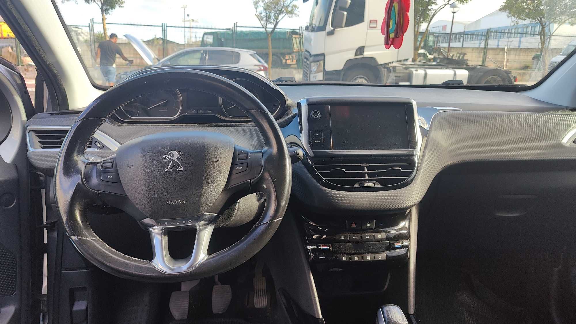 Peugeot 2008 1.2 Puretech 2015