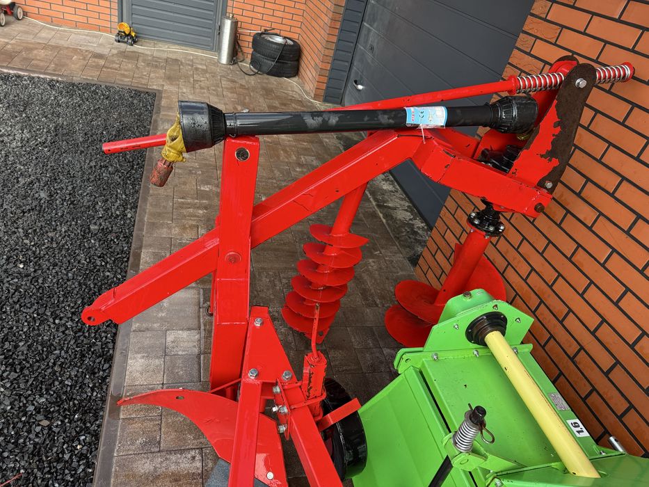 Плуг трох корпусний Віракс Садовий бур Стан топ