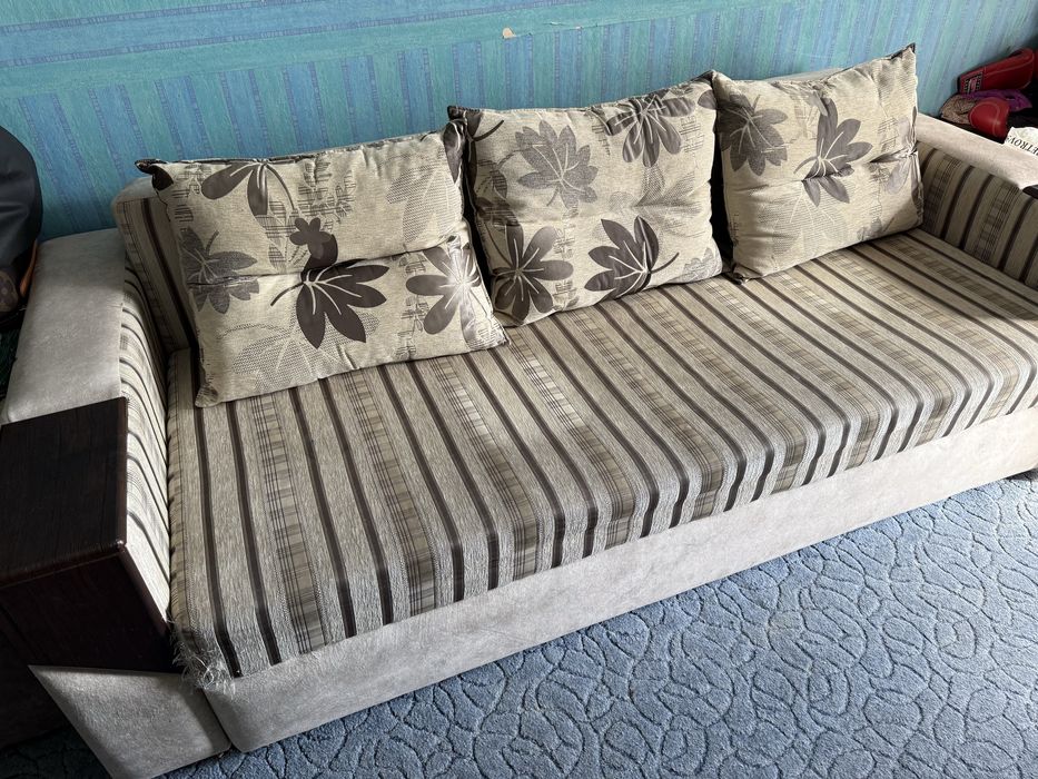 Продам раскладной диван !