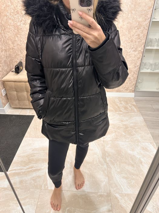 Зимовий пуховик  DKNY