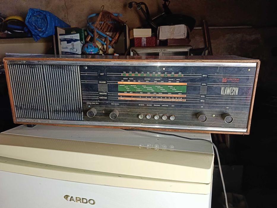 Radioodbiornik lampowy Unitra Diora KLAWESYN DML-306.25501
