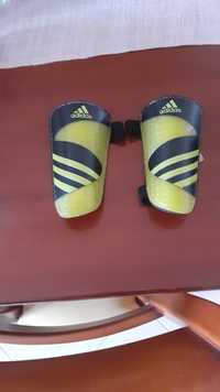 Caneleiras Adidas, tamanho XS