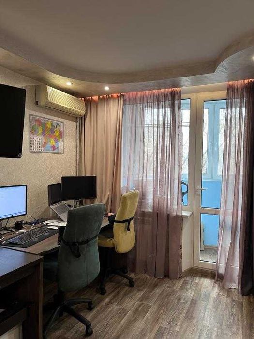 Продам 2к кв. Новые дома. Метро Дворец спорта пешком.  3\9