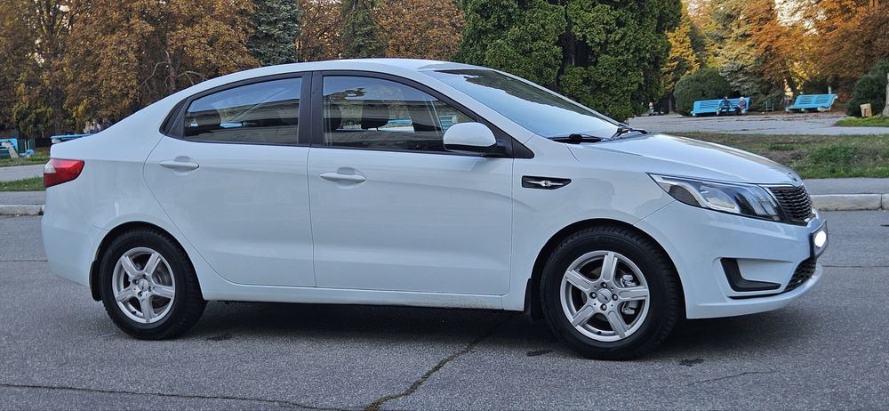 Kia Rio 2012 року