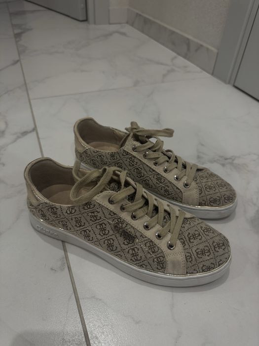 Кеди, кросівки Guess