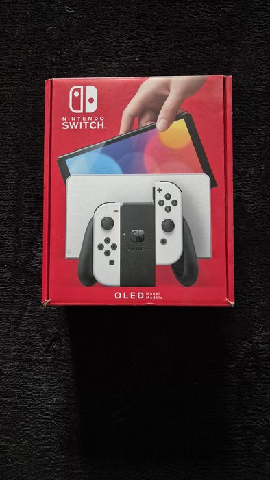 Konsola nintendo switch oled + gra super mario odyssey, etui