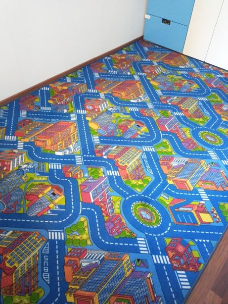 Dywan do pokoju dziecięcego z ulicami (niebieski)