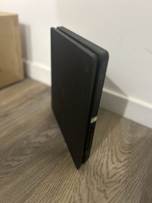 Vendo PlayStation 4 modelo CUH-2015B