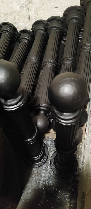 Słupki żeliwne ozdobne retro , pełna dostępność.