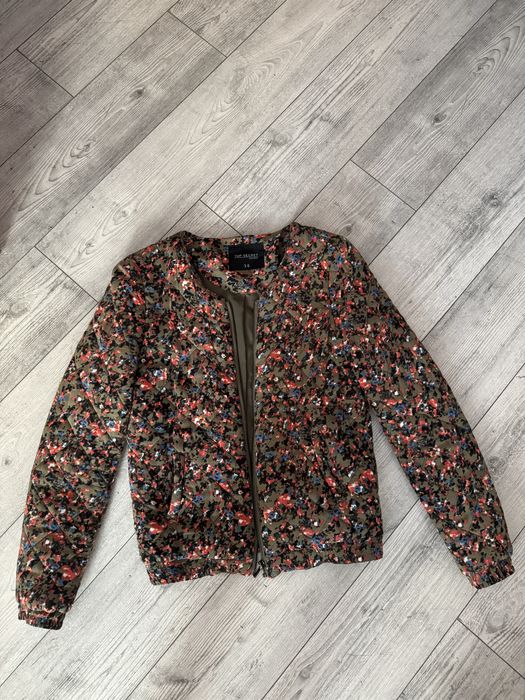 Куртка жіноча