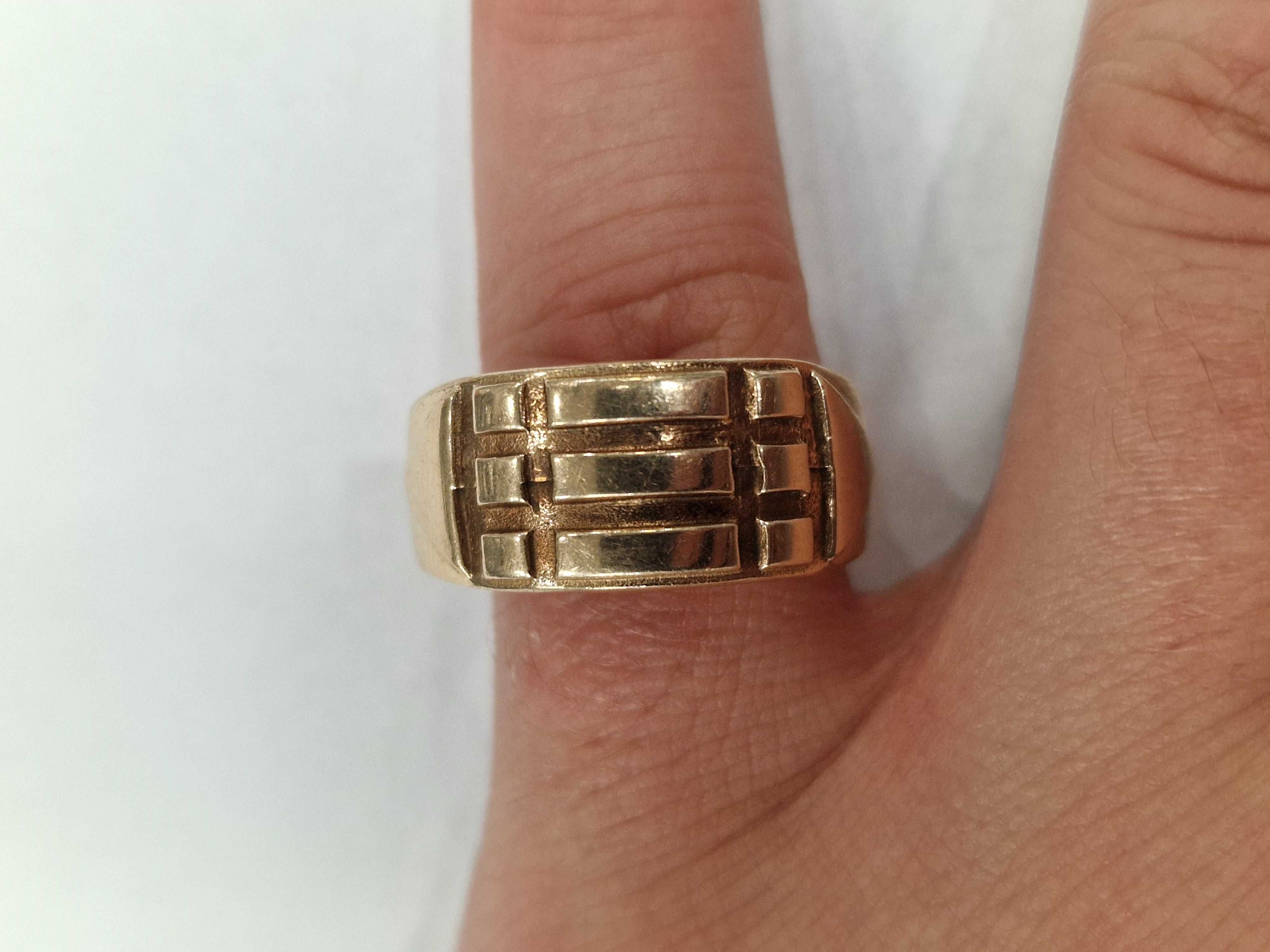 Złoty sygnet Atlantów/ 585/ 7.85 gram/ R23/ Lite złoto
