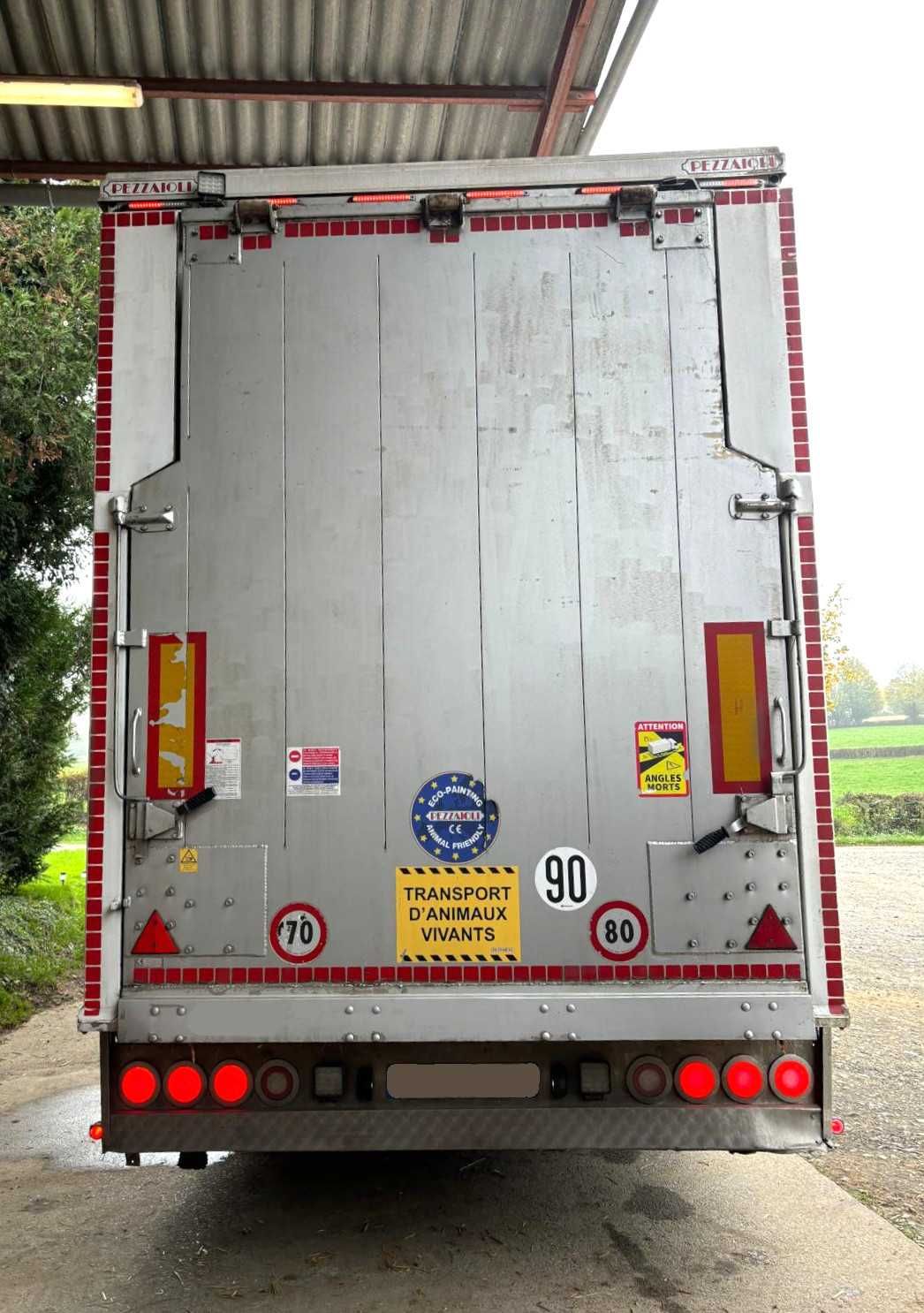 Do zwierzat naczepa PEZZAIOLI SBA32 3+3+3 01/2023