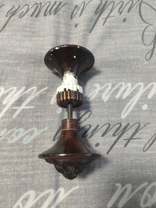 ручка дверна лев