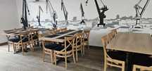 Krzesło-fotelik krzyżak modne nowoczesne do restauracji jadalni nowe