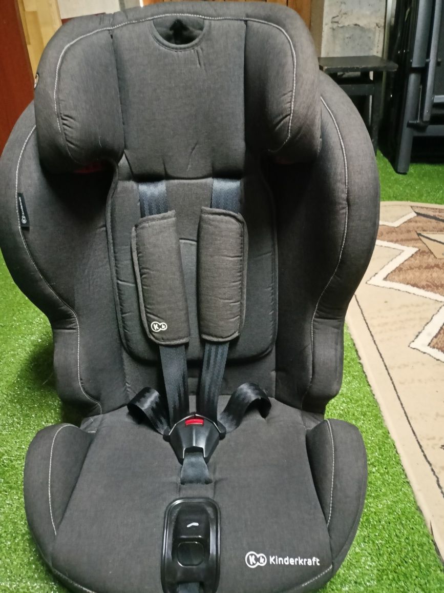Kinderkraft Fotelik Safety-Fix Isofix 9-36 kg czarny