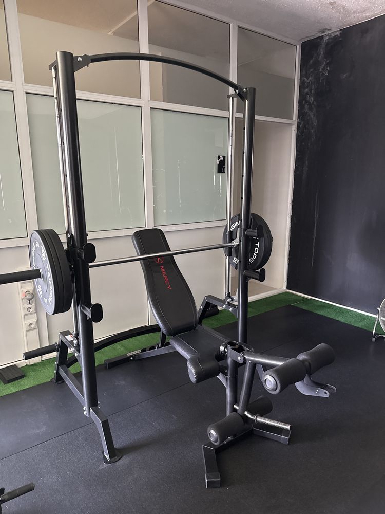 Smith e banco leg extension/curl Marcy