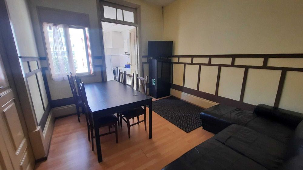 Andar de moradia T3+2 para arrendamento temporário no centro da Póvoa