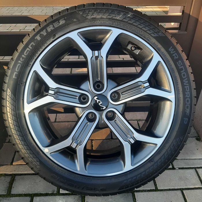 Kia Xceed oryginalne felgi 7,5Jx18 + nowe opony zimowe 235/45