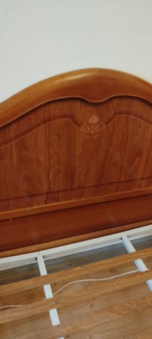 Cama casal + 2 mesinhas de cabeceira
