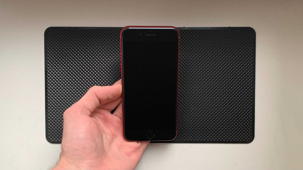 Почти новый iPhone SE 2022 - 64 гб - 86% АКБ - NEVERLOCK - RED