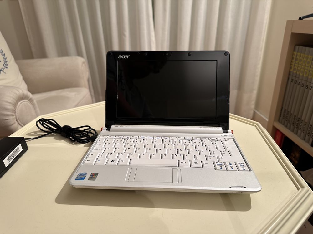 Portátil Acer Aspire One - Modelo ZG5