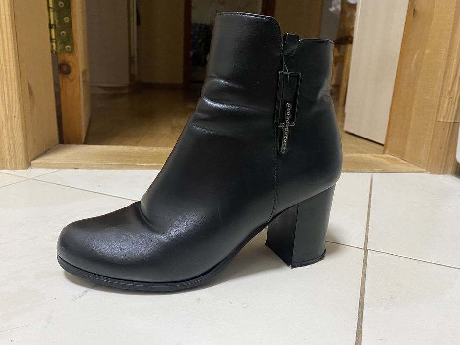 ботинки женские черные
