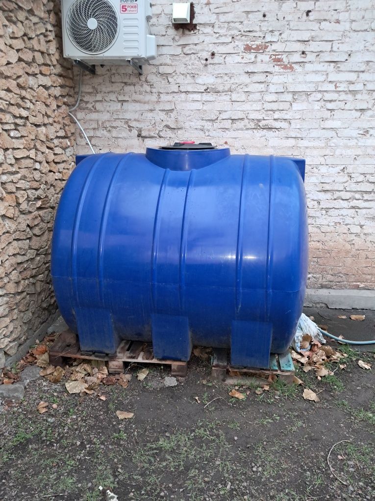 Продам бочку 3000 л.