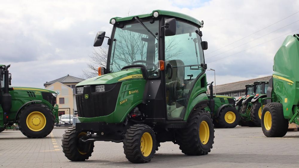 John Deere 1026R