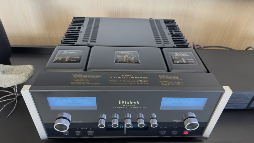 McIntosh MA8900 / wzmacniacz zintegrowany