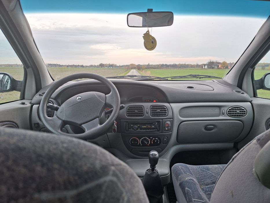 Sprzedam Reno Scenic 1.6 2001rok bezyna gaz