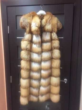 Меховая жилетка из лисы