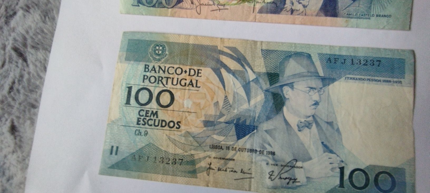 Escudos em notas portuguesas