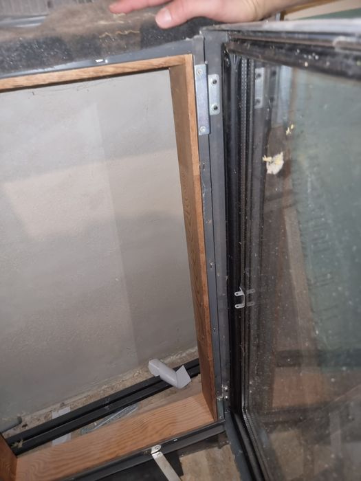 Wyłaz dachowy używany