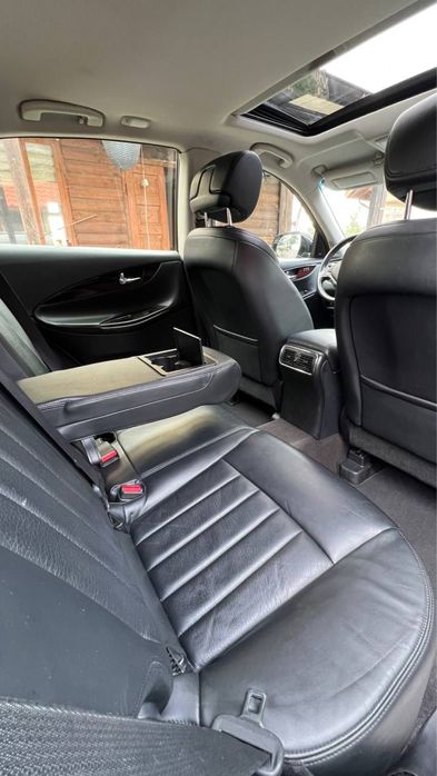 INFINITI QX50  3.7L AWD Hi-tech