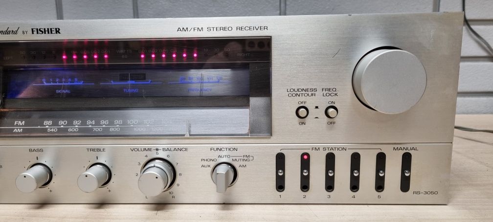 Amplituner hi-fi stereo FISHER RS-3050