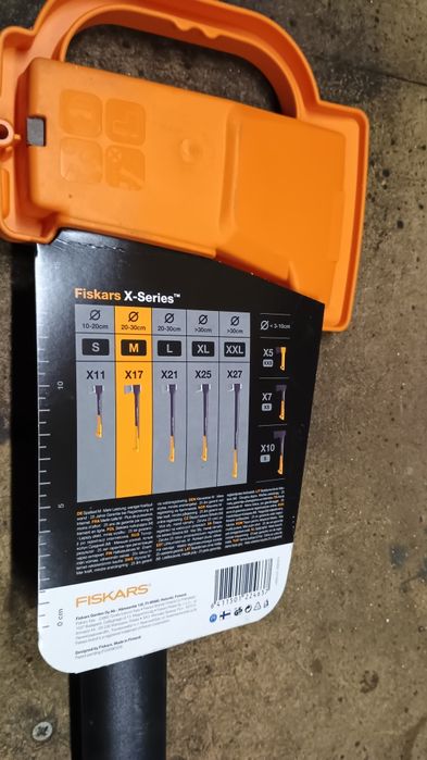 Siekiera Fiskars x17