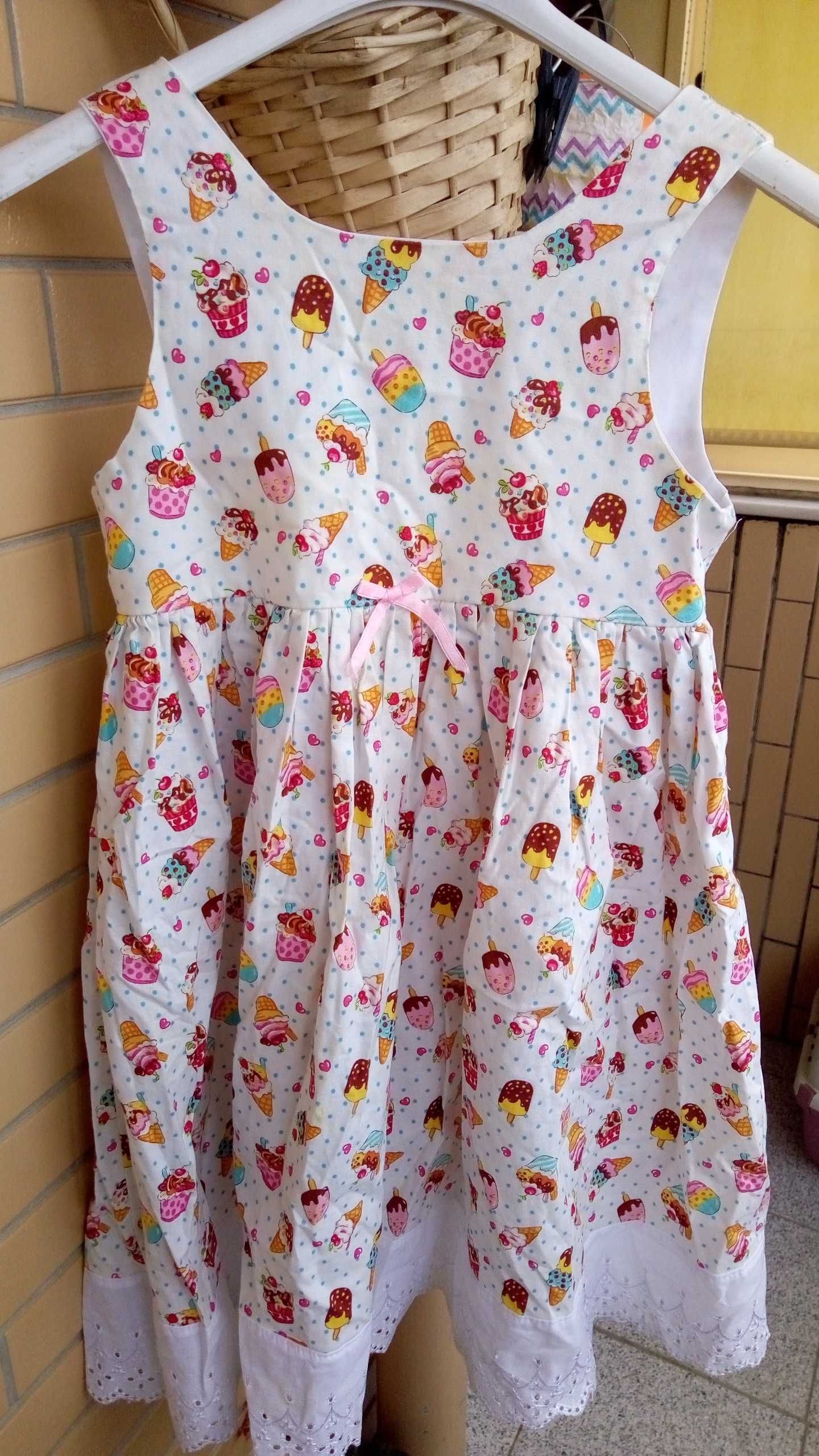 Vestido de menina 6-8 anos