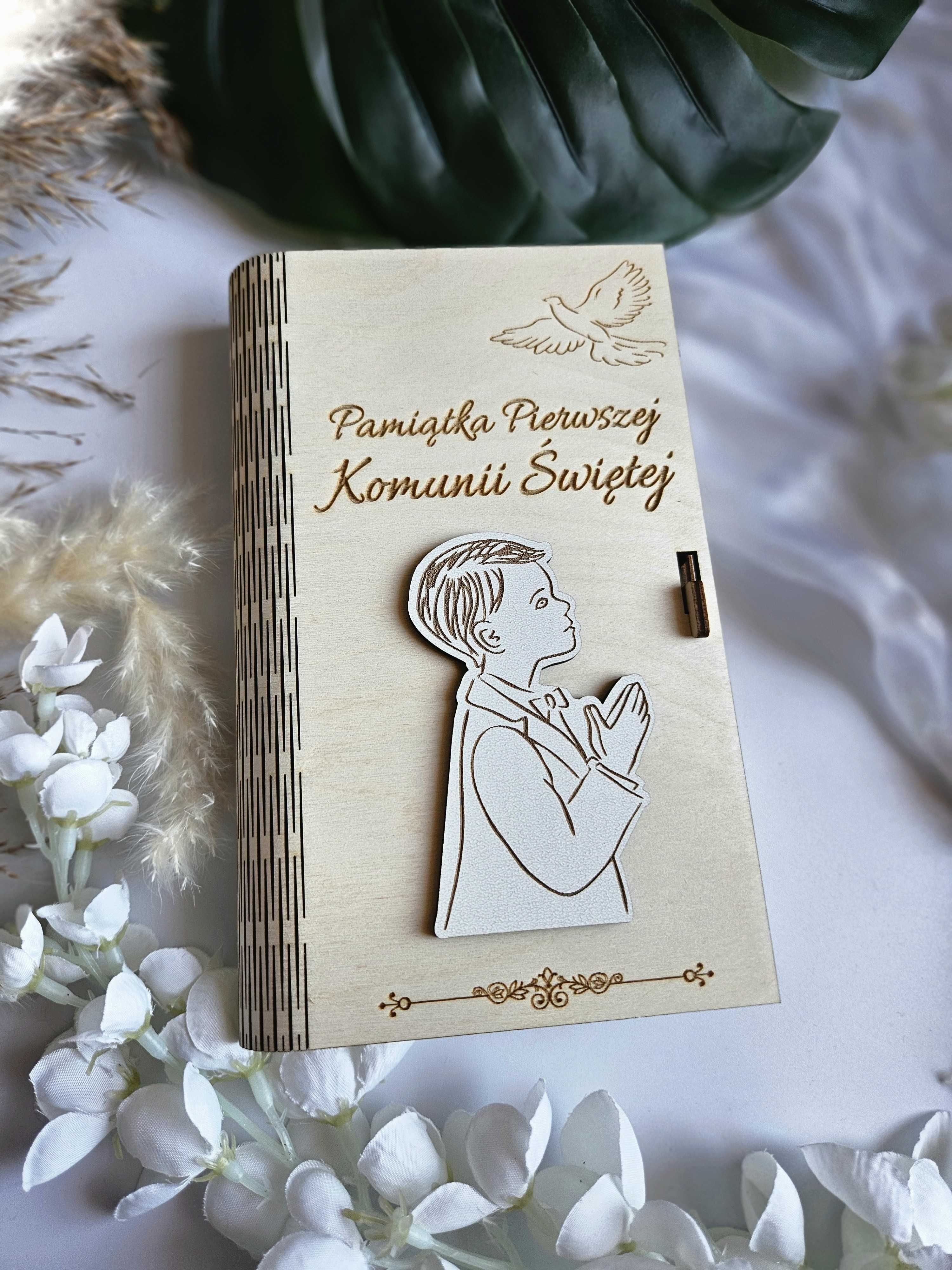 Pudełko na pieniądze Pamiątka Pierwsza Komunia Święta z grawerem