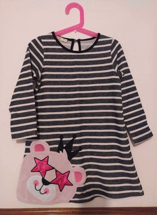 Vestido de criança, às riscas