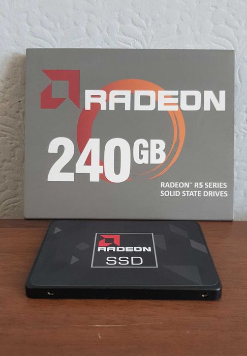 240GB SSD RADEON SATA III 2.5" (на пути к покупателю).