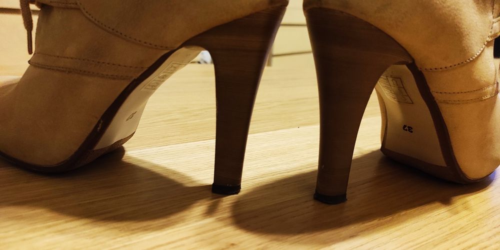 Botki  roz.37,na obcasie 10 cm, wiązane- skóra