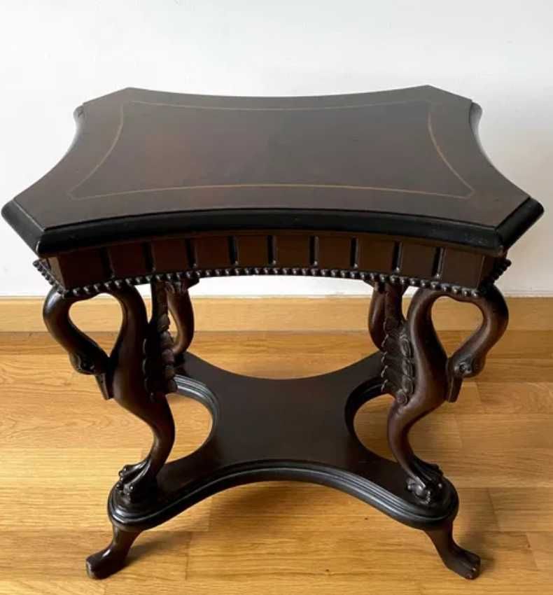 Mesa antiga em mogno com cisnes entalhados – séc. XIX / XX