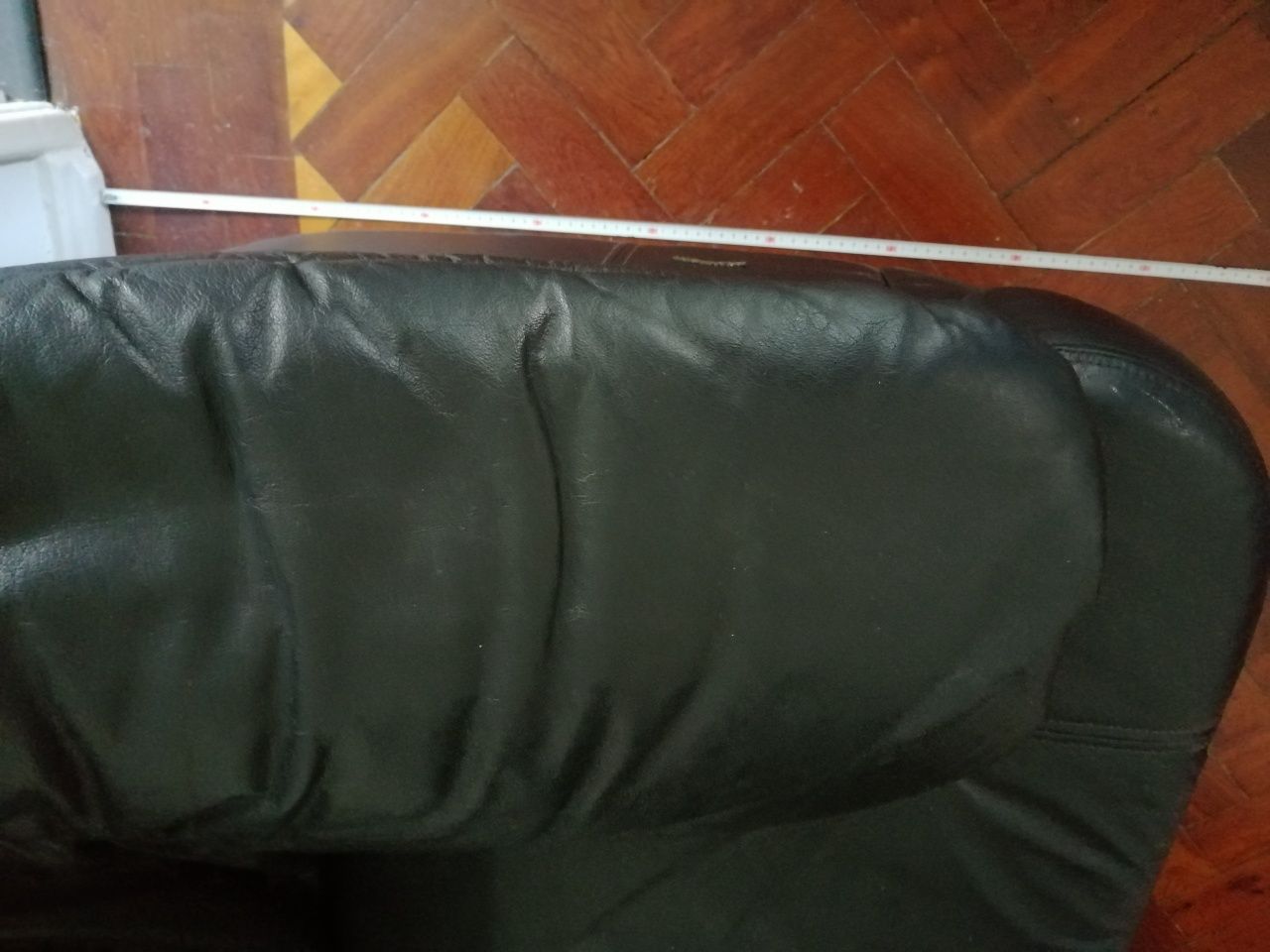 Sofá de 3 lugares em pele