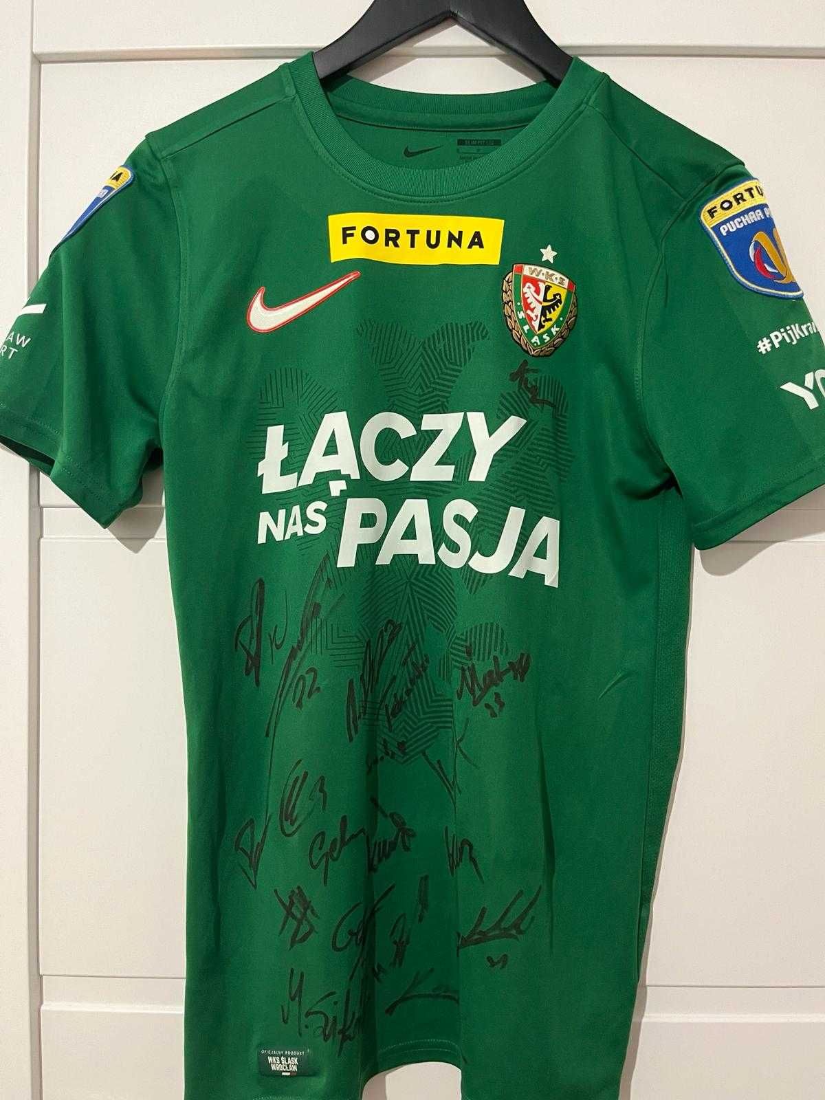 Koszulka meczowa WKS Śląsk Wrocław Karol Borys z autografami drużyny S
