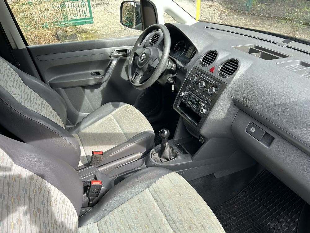 Volkswagen Caddy 1.6 TDI klima tempomat stan bdb