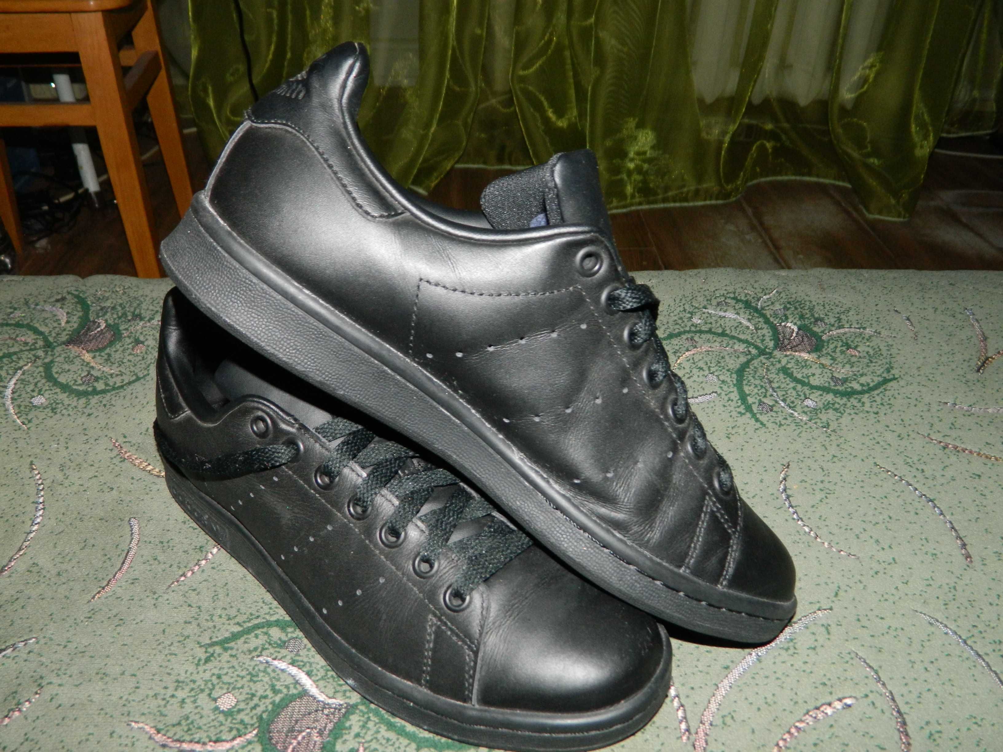 Кроссовки/кеды кожаные Adidas оригинал размер-40 по факту стелька-26см