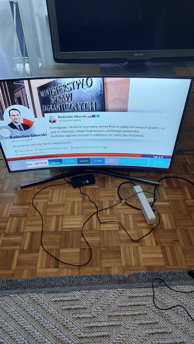 Telewizor Samsung 4K UHD Curved UE55KU6670S wifi YouTube Netflix Dvbt2